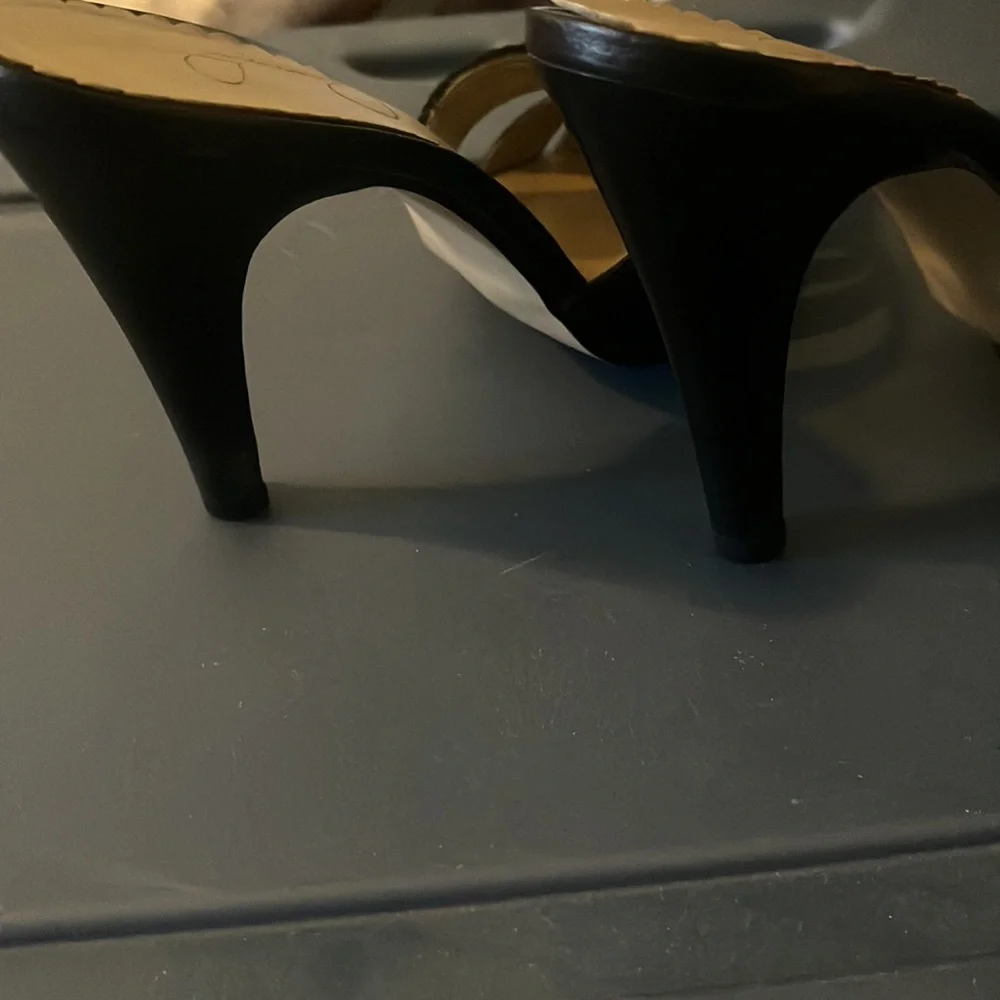 Jessica Simpson Black Heels - Picture 3 of 4